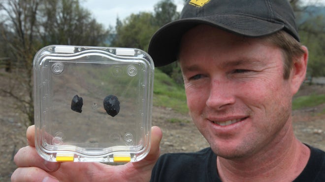 tiny meteorites from gaint fireball AP 3.jpg